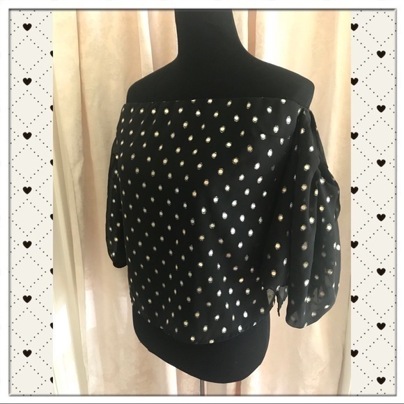 “Spot On” NWT GORGEOUS TOP - Picture 7 of 8